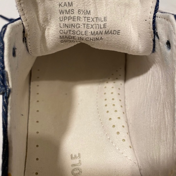 KENNETH COLE NY KAM DENIM W/Gold on Heels Sz 6.5 - Picture 9 of 10